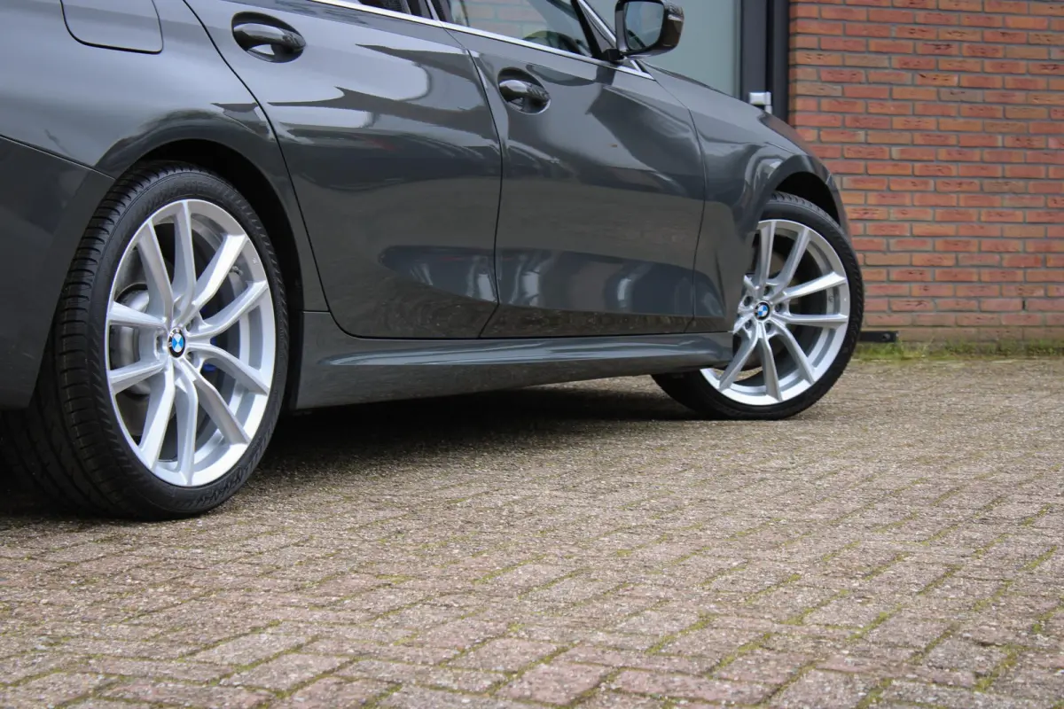 330i High Executive Edition M-sport / Dravit Grau / Head-up / 19'' Breyton / Elek. Trekhaak