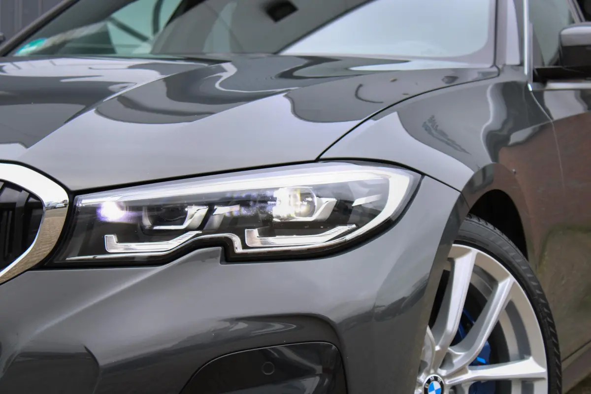 330i High Executive Edition M-sport / Dravit Grau / Head-up / 19'' Breyton / Elek. Trekhaak