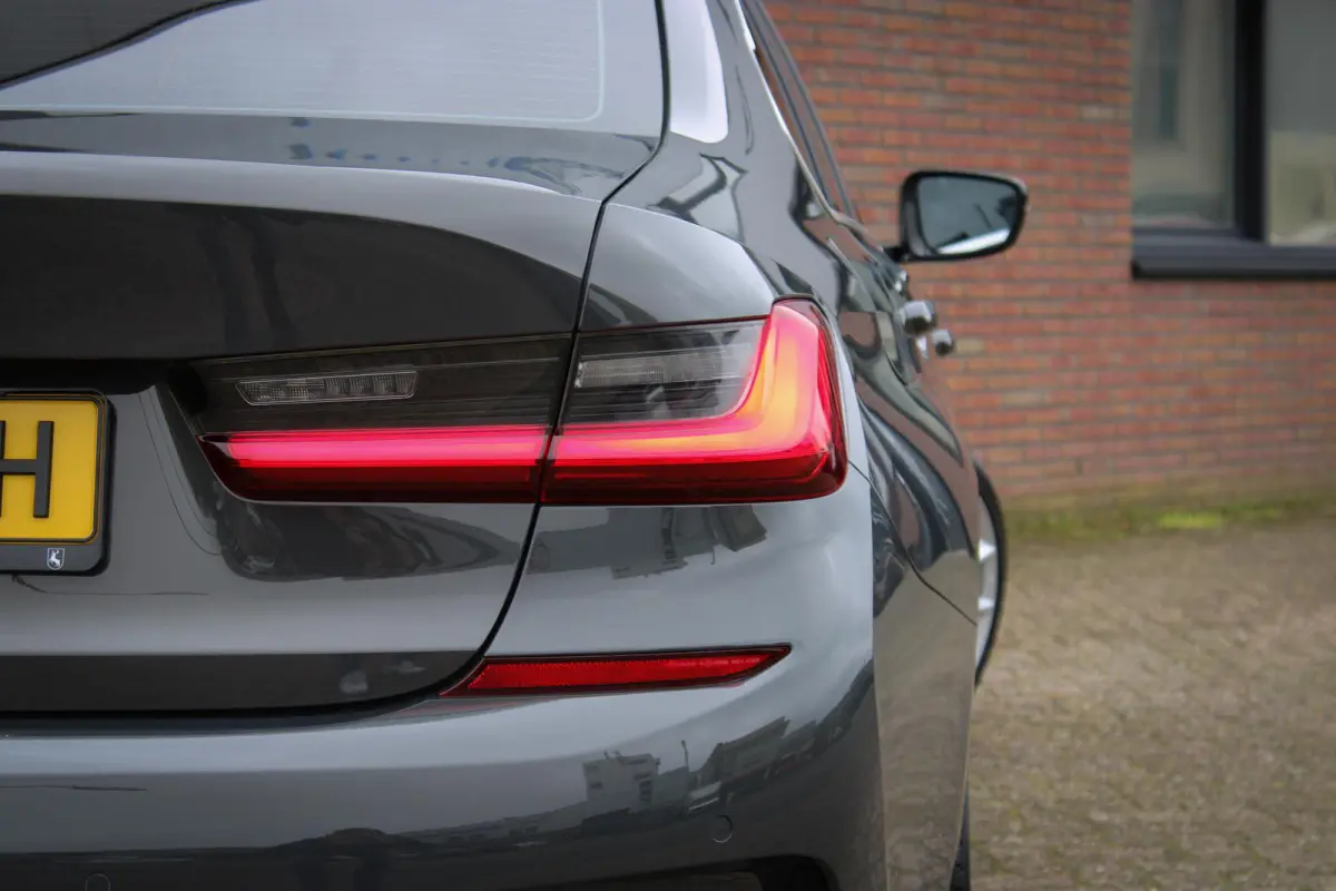 330i High Executive Edition M-sport / Dravit Grau / Head-up / 19'' Breyton / Elek. Trekhaak
