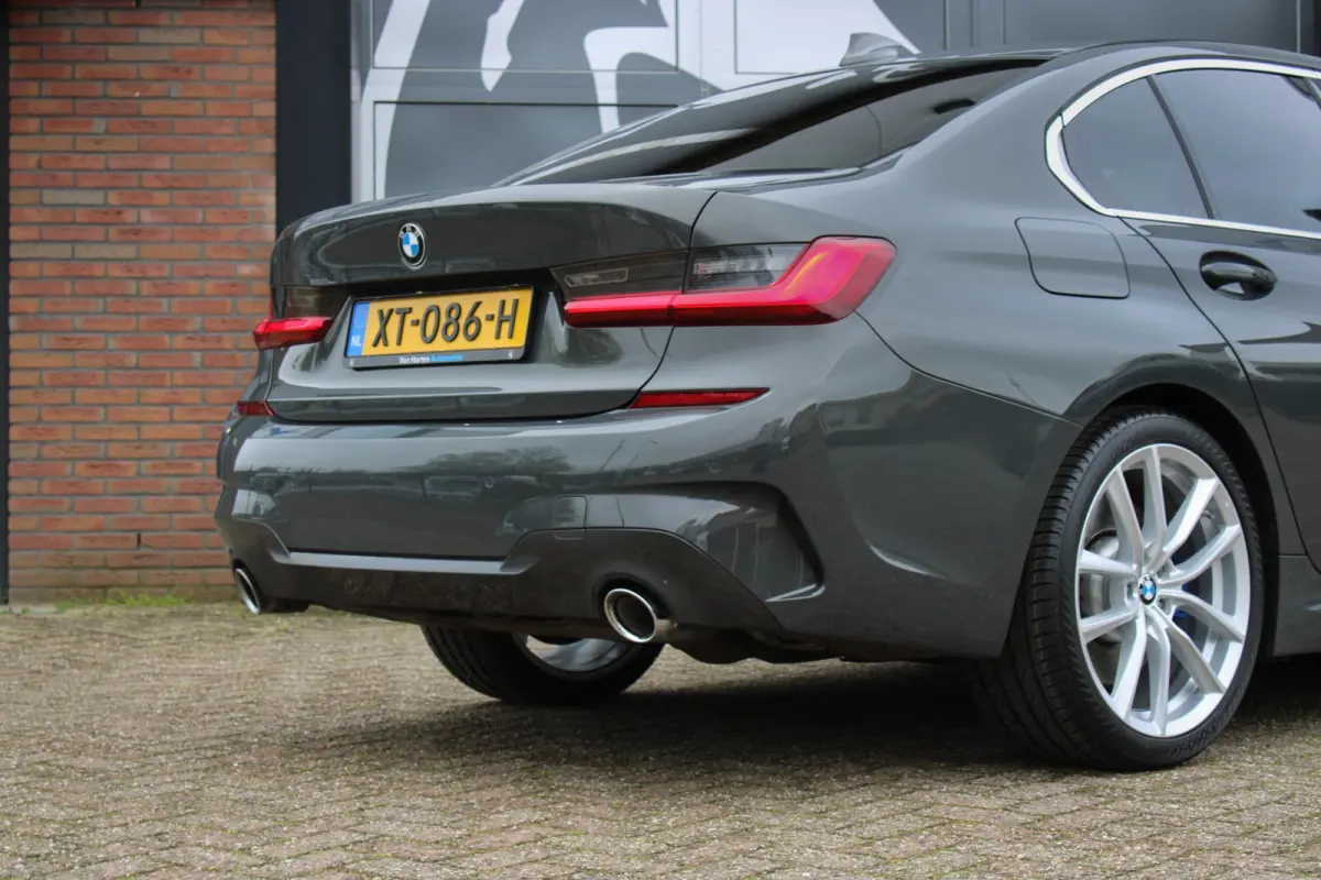 330i High Executive Edition M-sport / Dravit Grau / Head-up / 19'' Breyton / Elek. Trekhaak