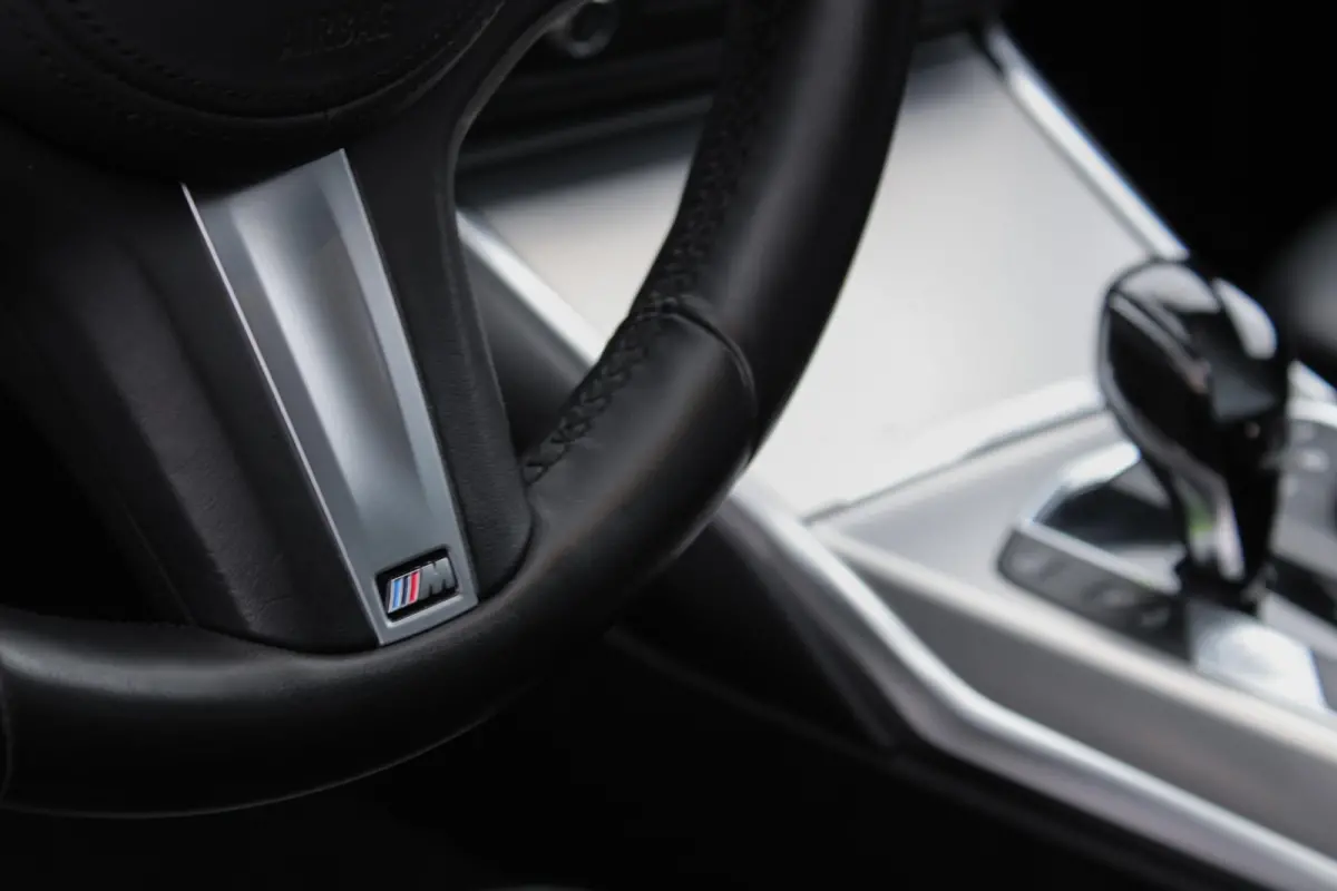 330i High Executive Edition M-sport / Dravit Grau / Head-up / 19'' Breyton / Elek. Trekhaak
