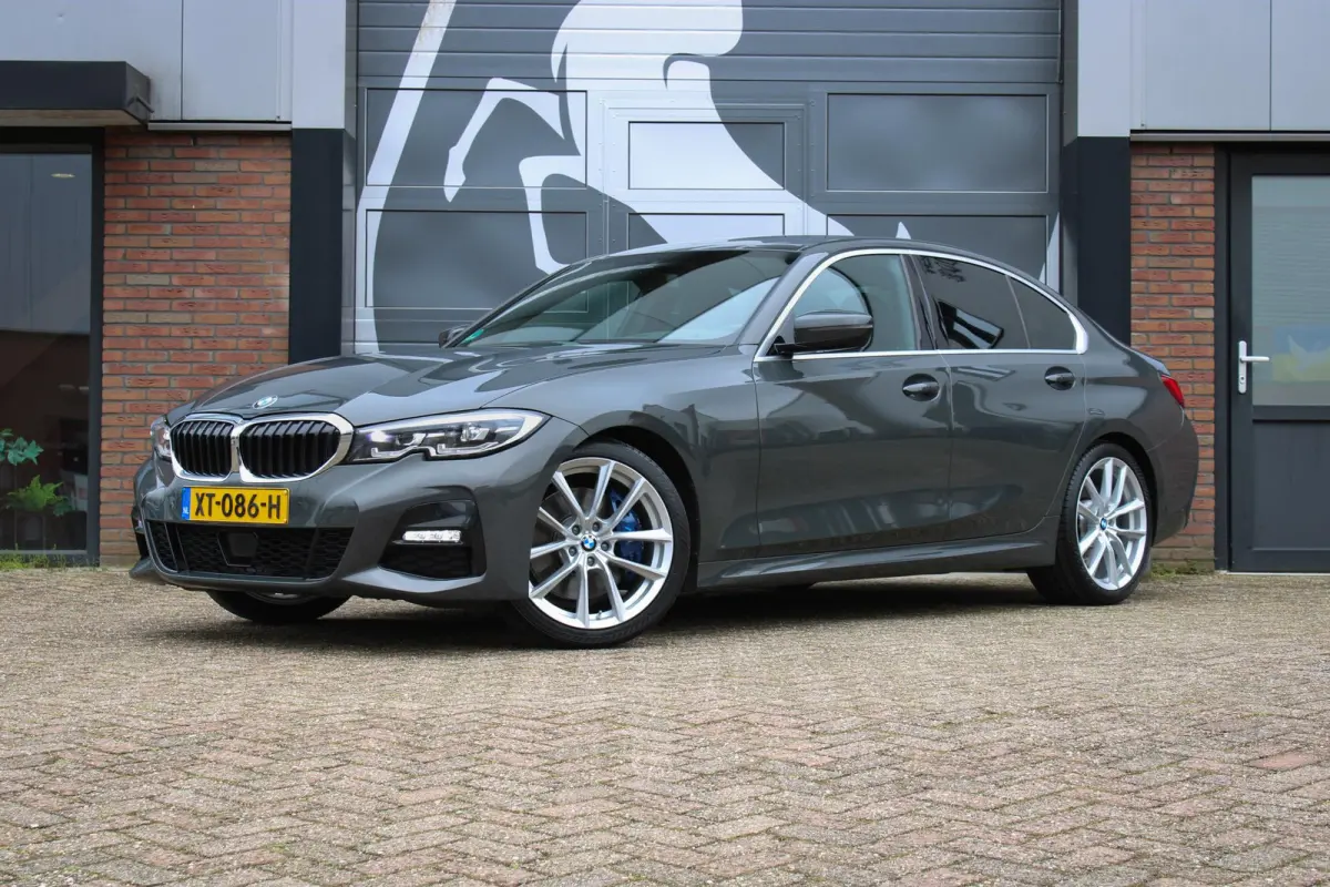 330i High Executive Edition M-sport / Dravit Grau / Head-up / 19'' Breyton / Elek. Trekhaak