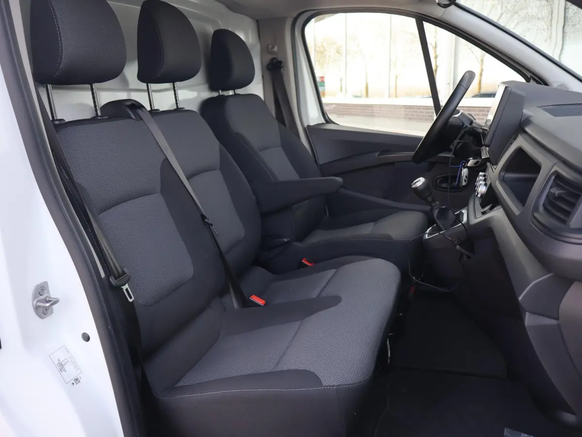 2.0 dCi 130 T30 WORK EDITION + APPLE CARPLAY | LED | CRUISE | CLIMATE CONTROL