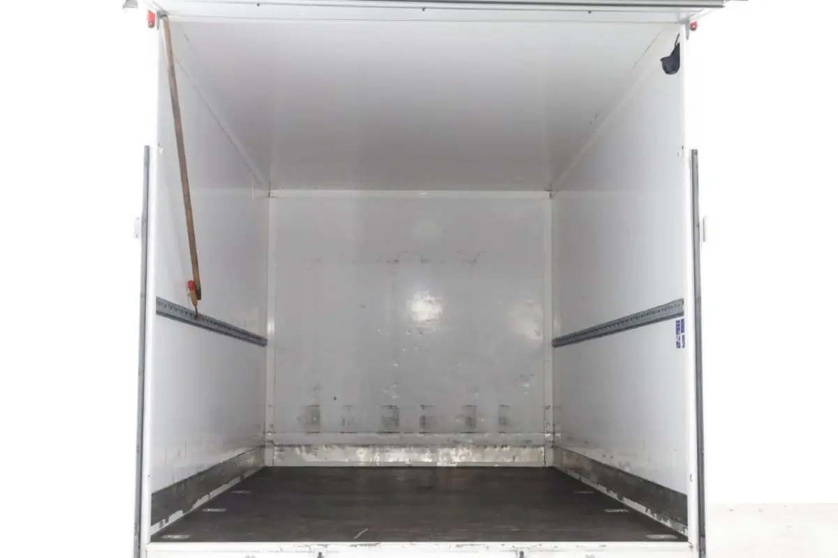 2.2D 140pk Bakwagen met laadklep 1.060kg laadvermogen 08-2023
