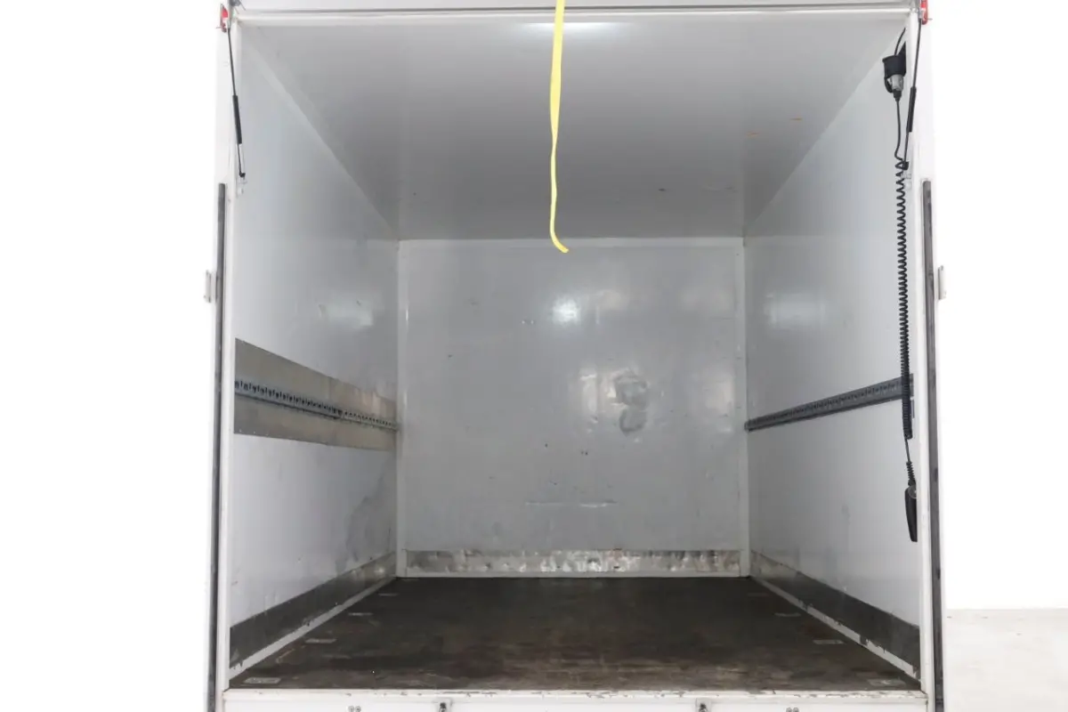 2.2D 140pk Bakwagen met laadklep 1.060kg laadvermogen 08-2023