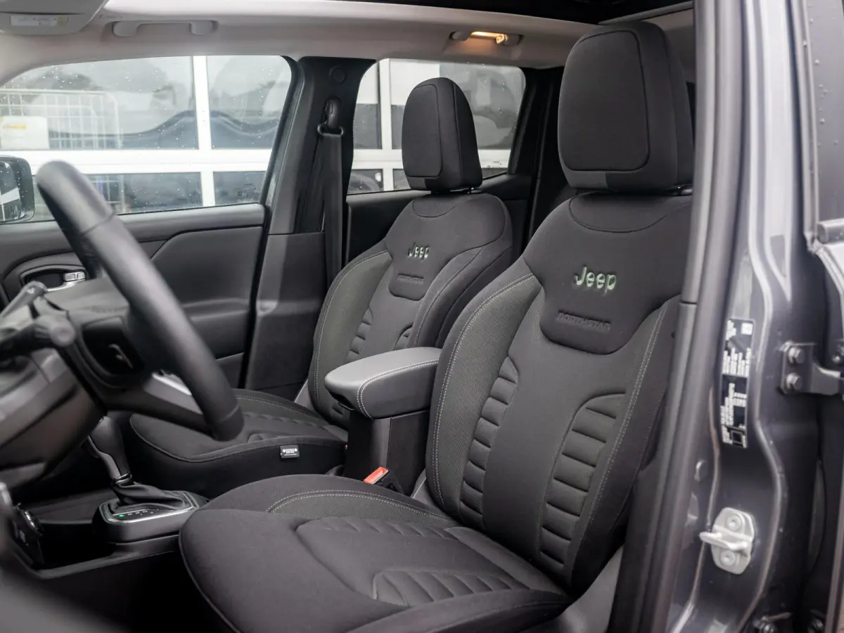 4xe 240 Plug-in Hybrid Electric The North Star | Teck Pack | Winter Pack | Navi
