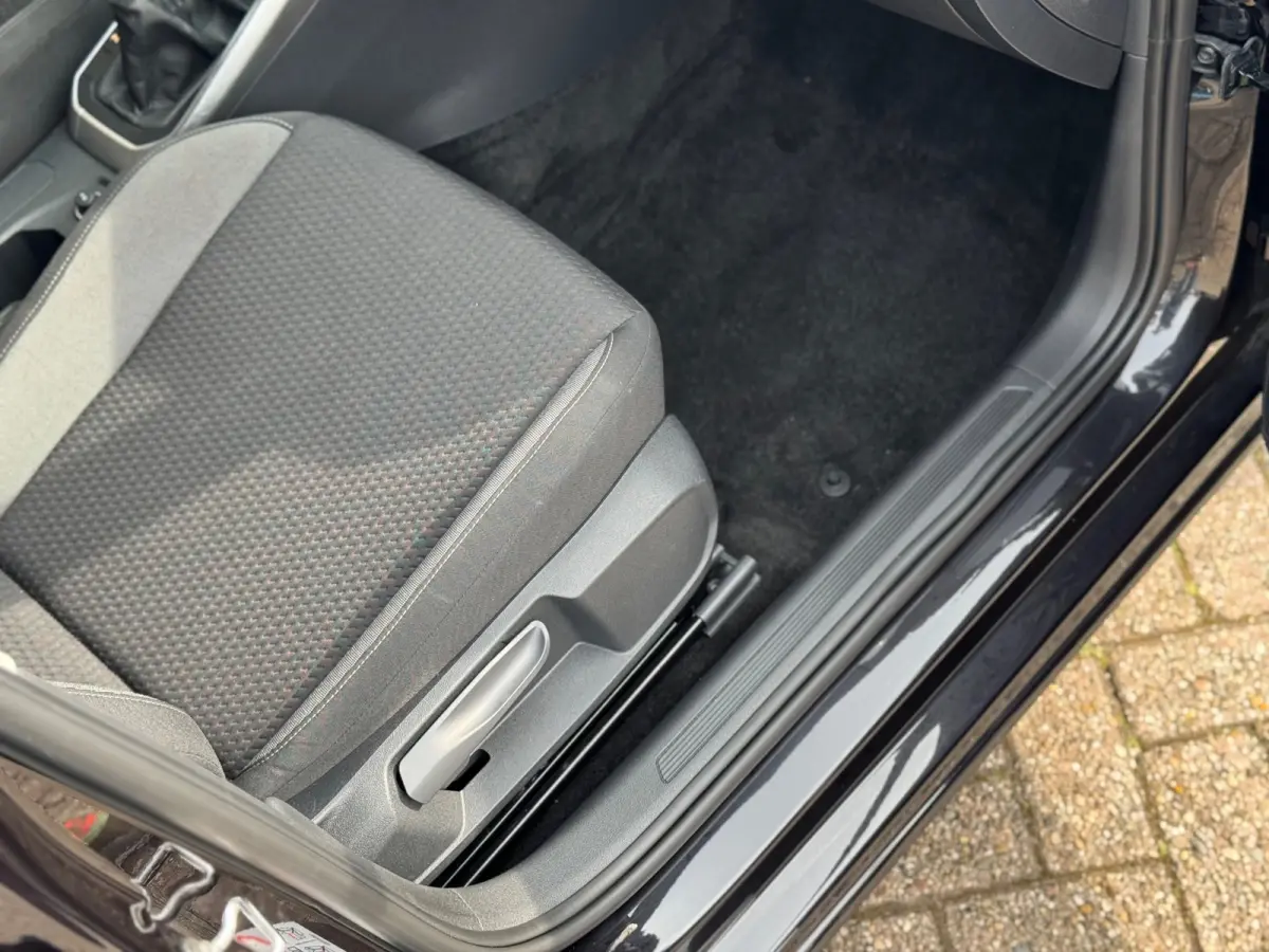 1.0 TSI Life Edition 2024 AIRCO CARPLAY BTW!