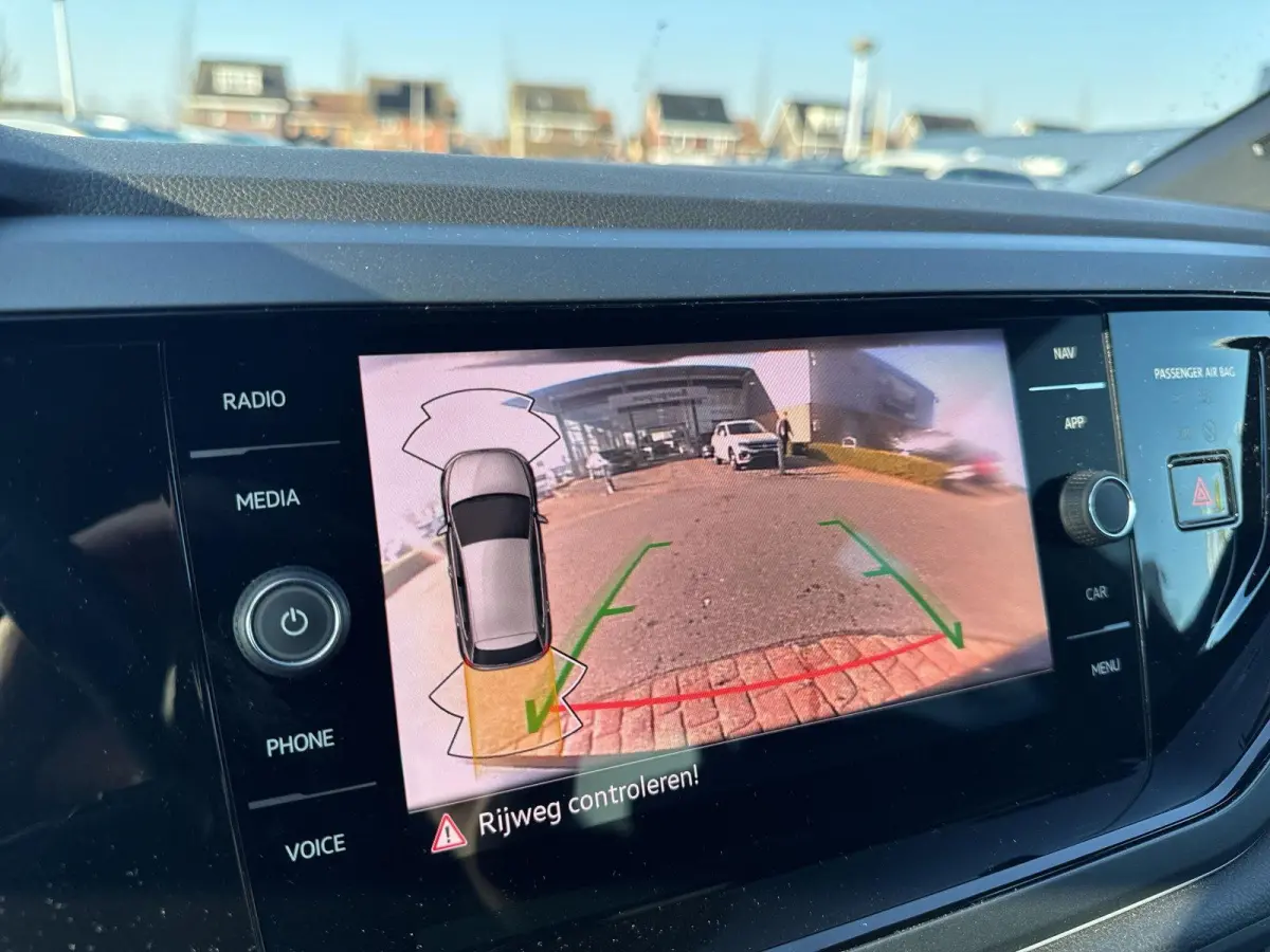 1.0 TSI R-Line | 95 pk | A-Camera | IQ. Light | Automaat | App Connect | Lane Assist | ACC |