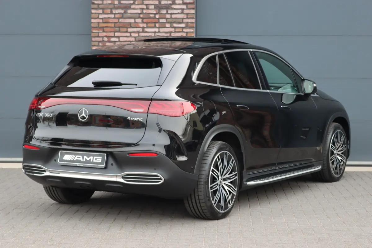 350 4MATIC AMG Line 91 kWh | Distronic+ | Panoramadak | Memory | Burmester | Digital Light | Trekhaak | Surround Camera | 22kW | Warmtepomp | Keyless Go |