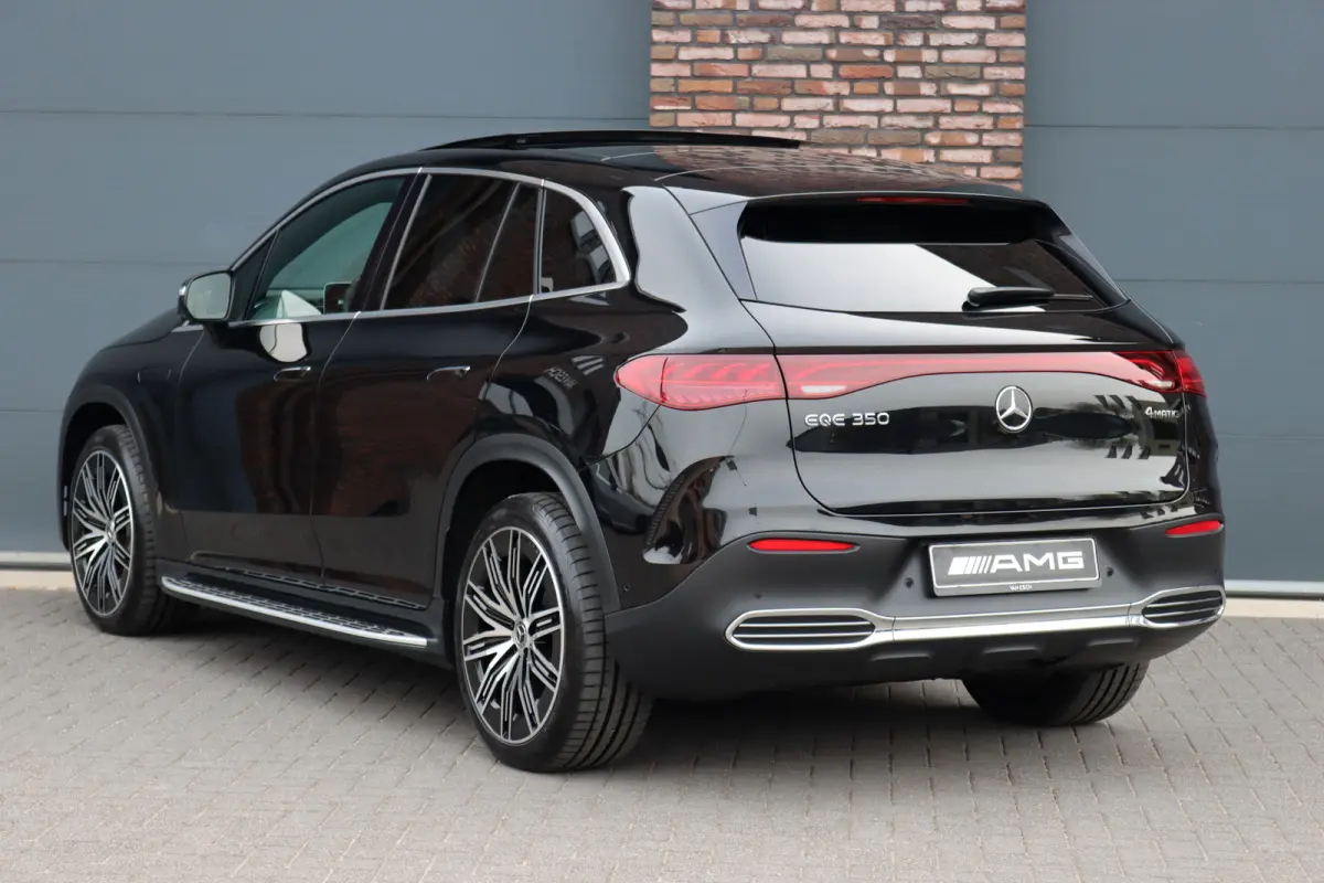 350 4MATIC AMG Line 91 kWh | Distronic+ | Panoramadak | Memory | Burmester | Digital Light | Trekhaak | Surround Camera | 22kW | Warmtepomp | Keyless Go |