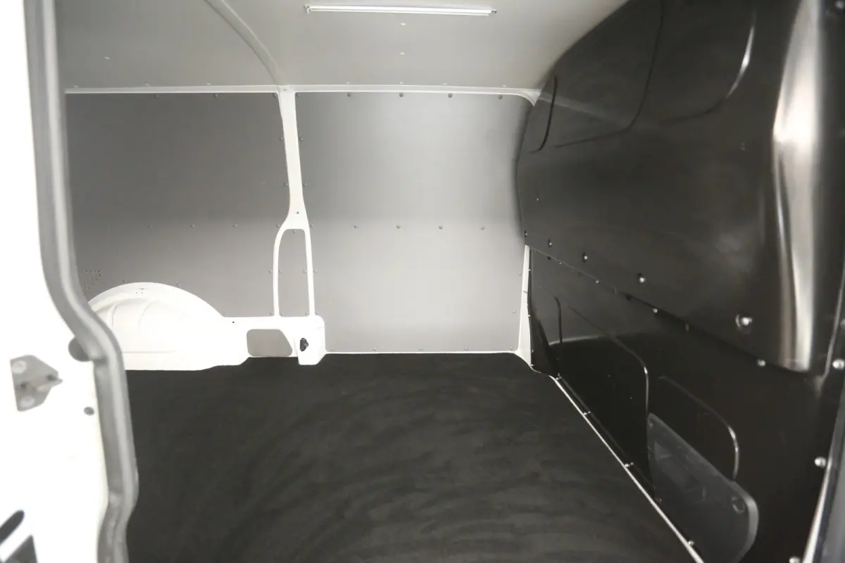 2.0 TDI L2H1 150PK | Aut. | Airco | Cruise | Carplay | 3 Zits | Parkeersens. | Trekhaak