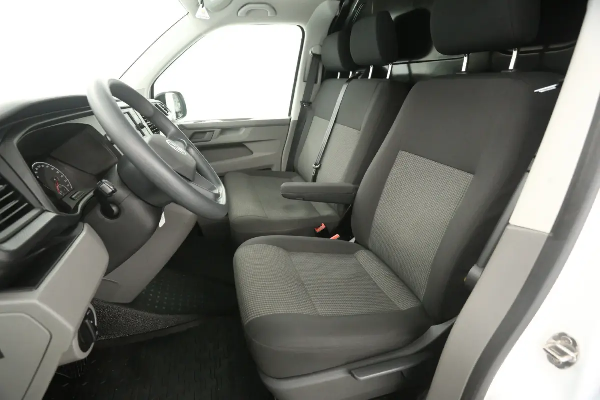 2.0 TDI L2H1 150PK | Aut. | Airco | Cruise | Carplay | 3 Zits | Parkeersens. | Trekhaak