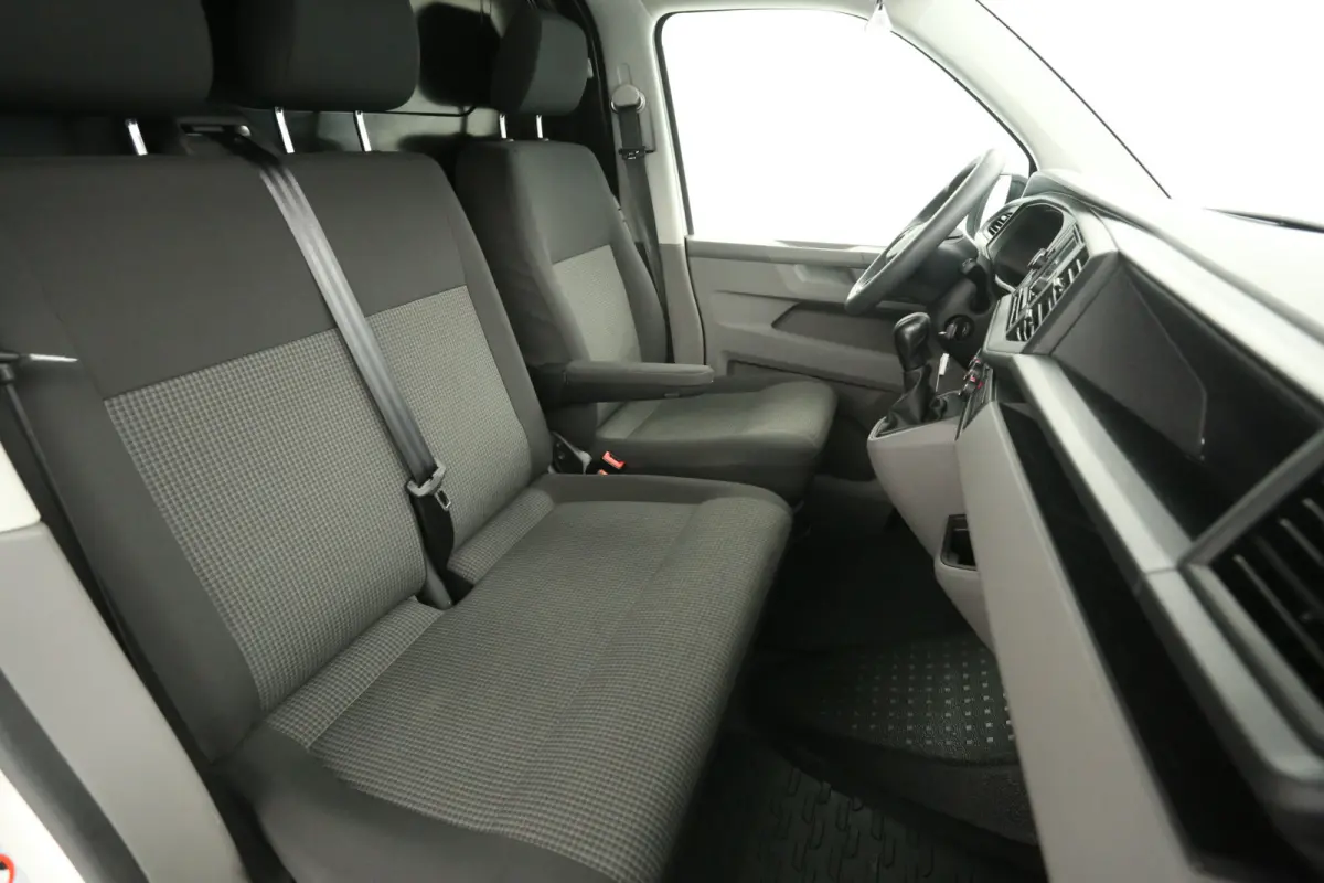 2.0 TDI L2H1 150PK | Aut. | Airco | Cruise | Carplay | 3 Zits | Parkeersens. | Trekhaak