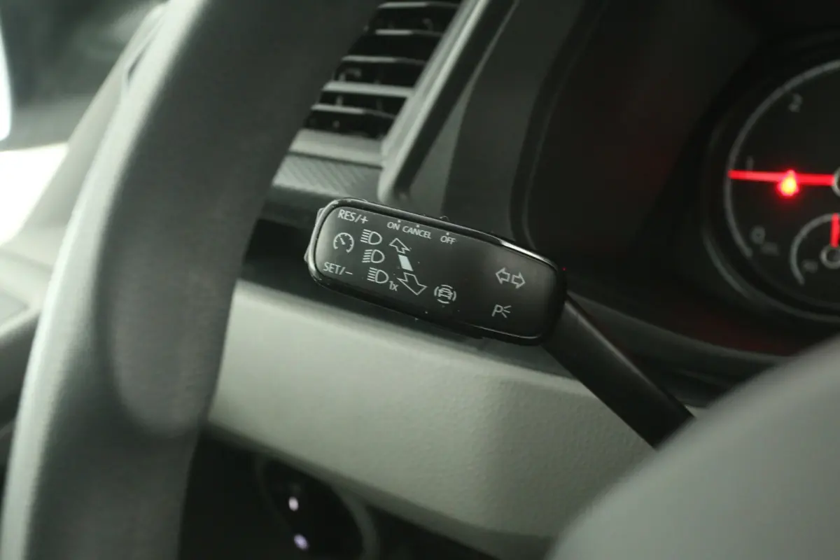 2.0 TDI L2H1 150PK | Aut. | Airco | Cruise | Carplay | 3 Zits | Parkeersens. | Trekhaak