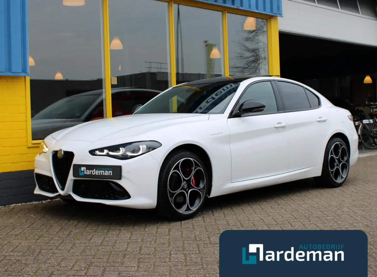 2.0 T GME AWD Veloce Panorama
