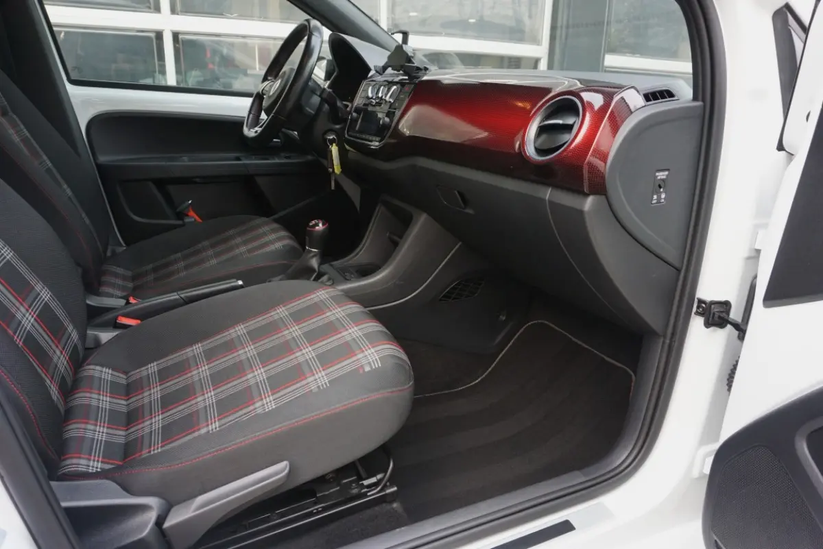 Up! 1.0 TSI GTI