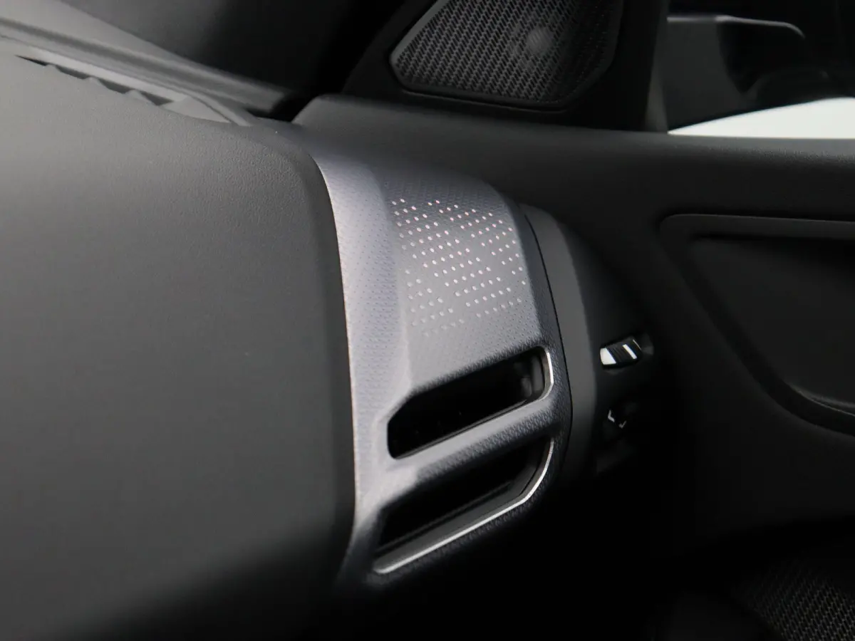 120 M Sportpakket | Premium Pack | Stuurwielrand Verwarmd | Panoramadak | Harman Kardon | 19''