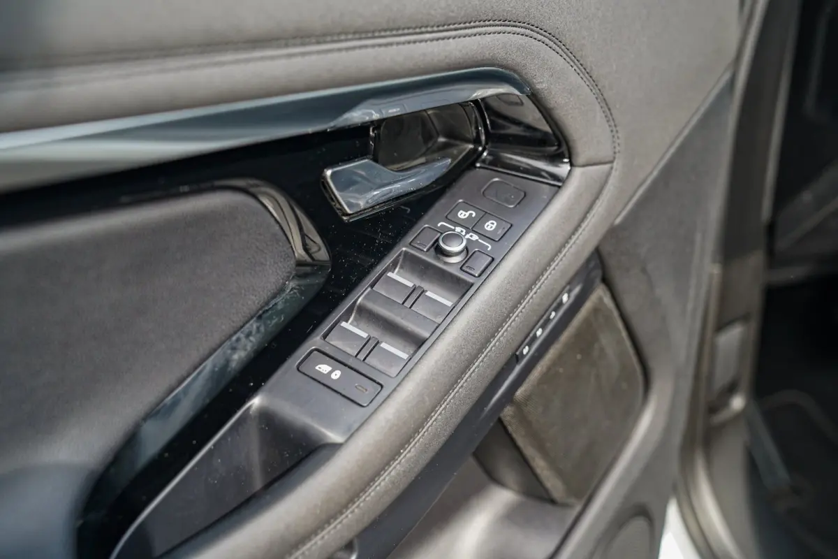 2.0 P200 AWD R-Dynamic HSE | Panorama | Facelift | Meridian | Apple carplay | Memory | Camera | NAP