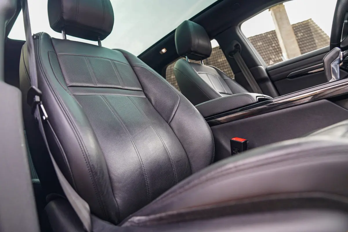 2.0 P200 AWD R-Dynamic HSE | Panorama | Facelift | Meridian | Apple carplay | Memory | Camera | NAP