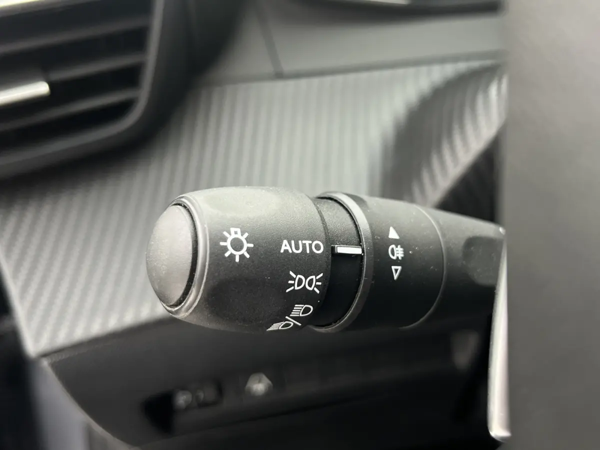 Hybrid 110 e-DCS6 Automaat Allure | Adaptive Cruise Control | Parkeersensoren voor + achter | Carplay/Android Auto |