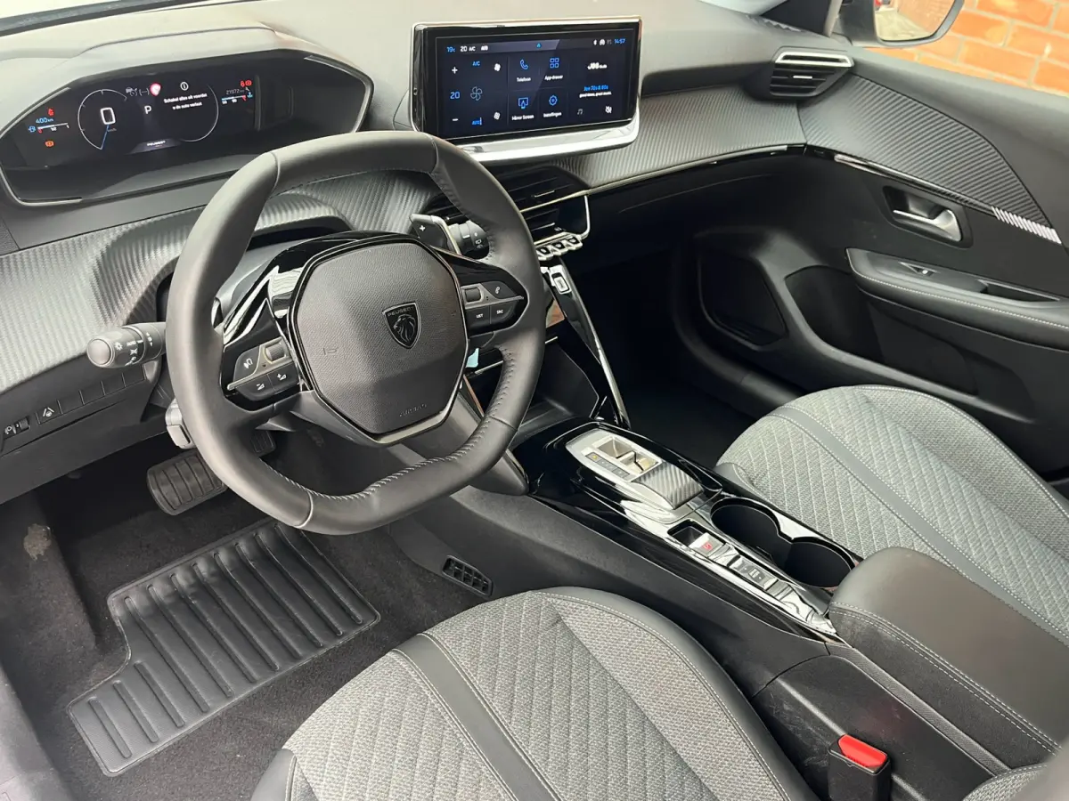 Hybrid 110 e-DCS6 Automaat Allure | Adaptive Cruise Control | Parkeersensoren voor + achter | Carplay/Android Auto |