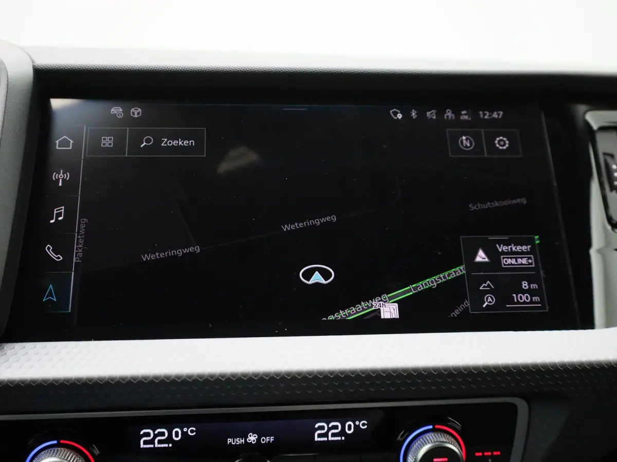 30 TFSI Advanced edition l Adaptive cruise control l Climate control l Stoelverwarming l Navigatie l Climate control l LED-koplampen l Audi sound system l Privacy glas l Optiekpakket zwart p