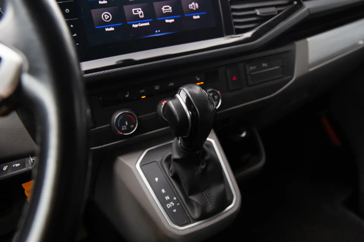 2.0 TDI L2 Bulli 200PK , 2x Schuifdeur, Leer, Carplay, Camera, NL auto,