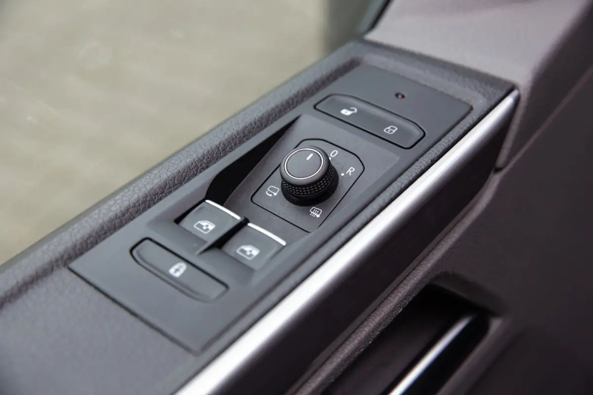 2.0 TDI L2 Bulli 200PK , 2x Schuifdeur, Leer, Carplay, Camera, NL auto,