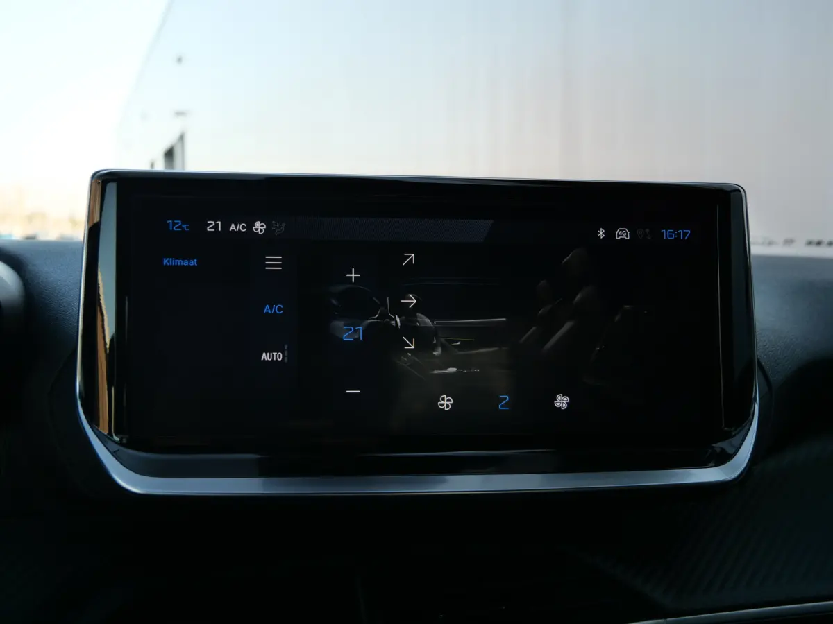 1.2 Hybrid 136 Pk Allure Automaat DAB / Apple Carplay / PDC / 17 inch