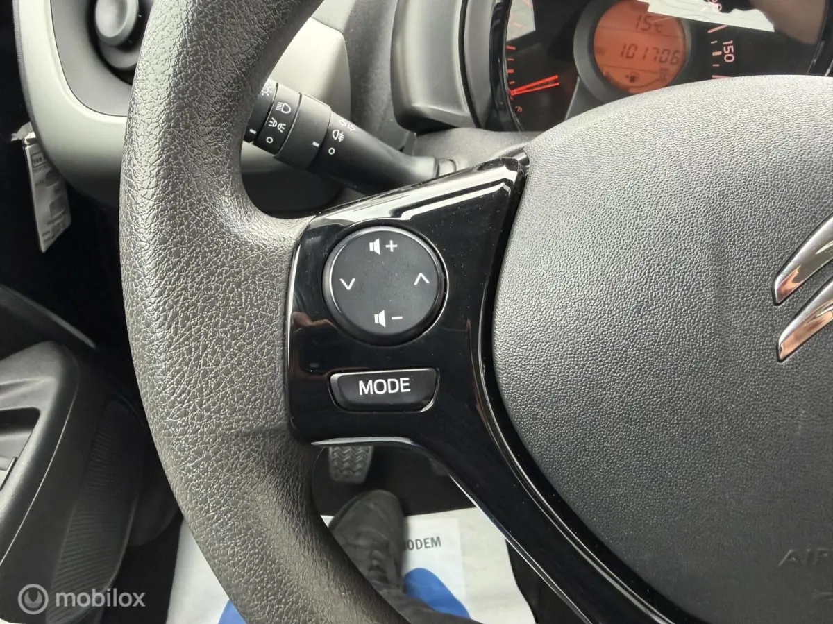 1.0 e-VTi Feel,5-drs,Led,Cruise Controle