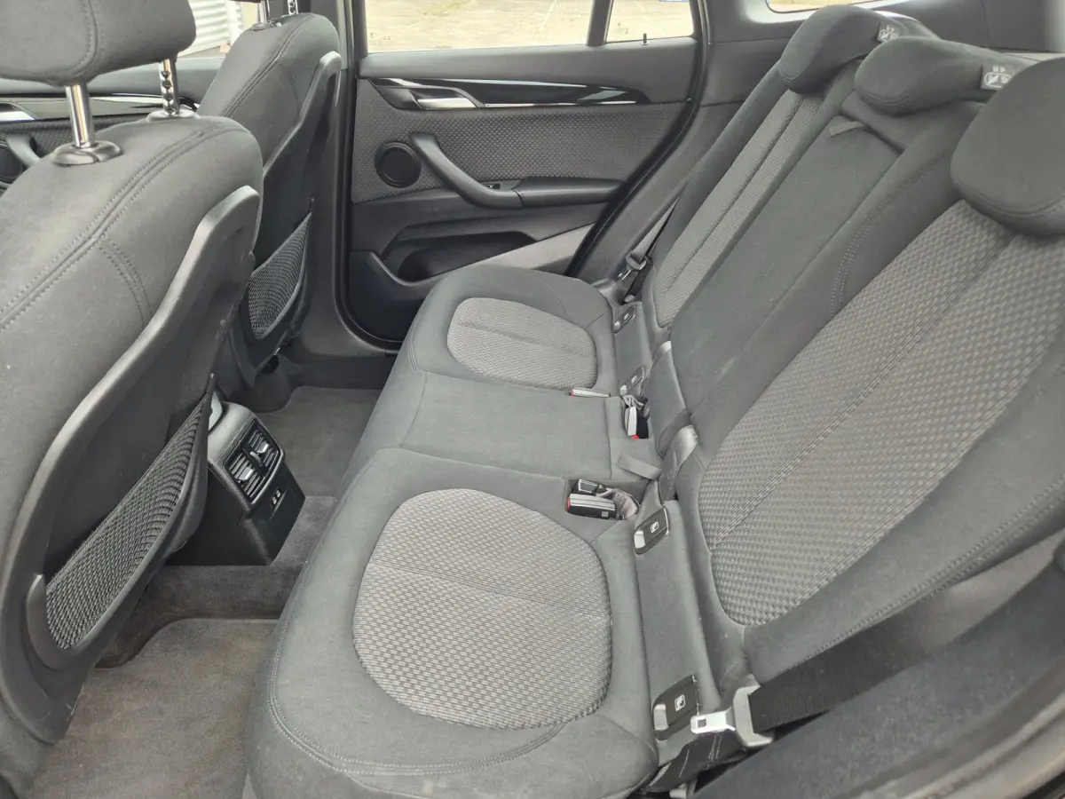 XDrive25e Automaat,Panomadak,Carplay,Stoelverwarming,extra,Winter,Cruisecomtrol