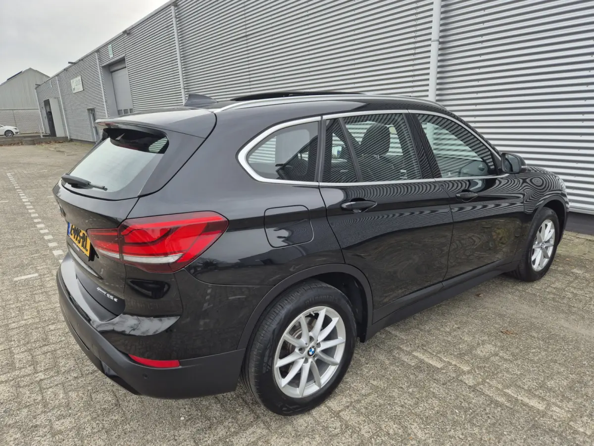XDrive25e Automaat,Panomadak,Carplay,Stoelverwarming,extra,Winter,Cruisecomtrol