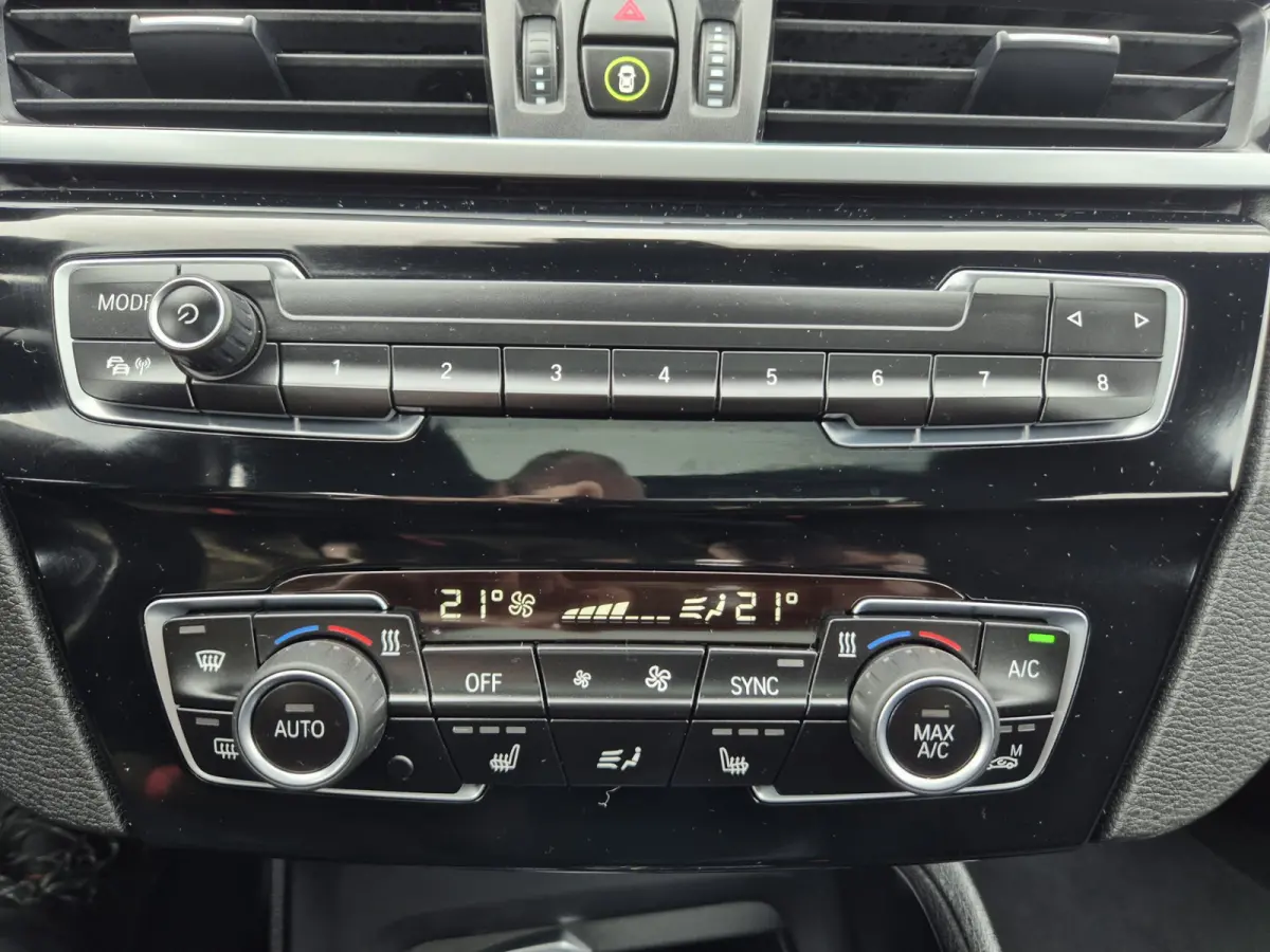 XDrive25e Automaat,Panomadak,Carplay,Stoelverwarming,extra,Winter,Cruisecomtrol