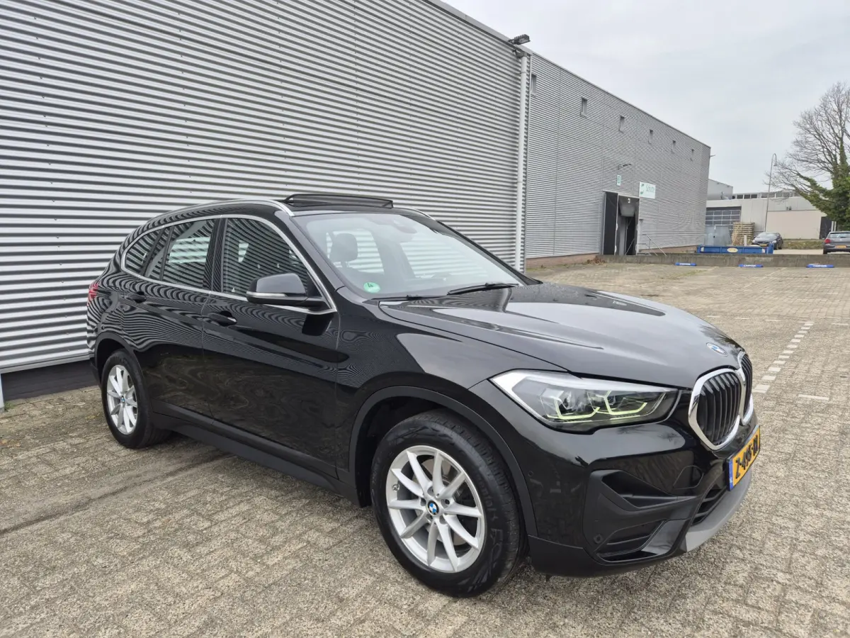 XDrive25e Automaat,Panomadak,Carplay,Stoelverwarming,extra,Winter,Cruisecomtrol