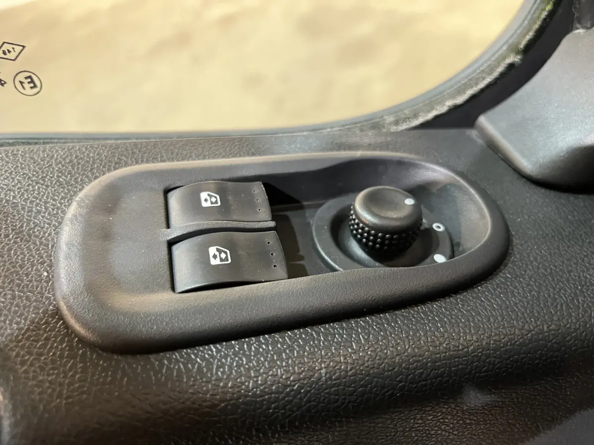 2.3 CDTI BiTurbo L4H2 165 PK RWD DC Dubbel Cabine / Airco / Cruise Control / Trekhaak / CarPlay / PDC