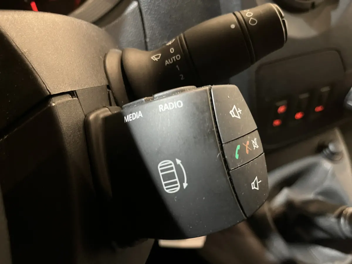 2.3 CDTI BiTurbo L4H2 165 PK RWD DC Dubbel Cabine / Airco / Cruise Control / Trekhaak / CarPlay / PDC