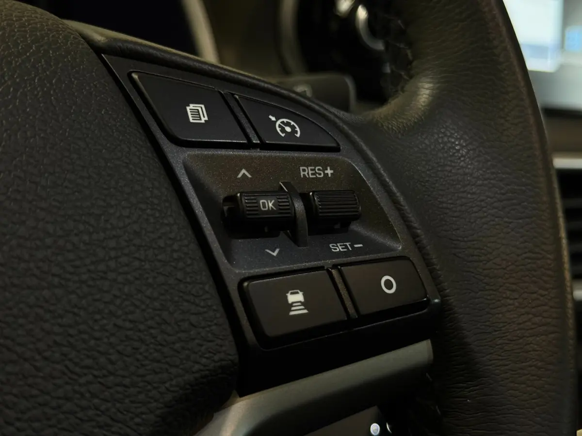 1.6 T-GDI Premium Plus / TREKHAAK / CARPLAY / PANO / 360 CAMERA / DODEHOEK / STOELVERKOELING + VERW / ELEK STOELEN