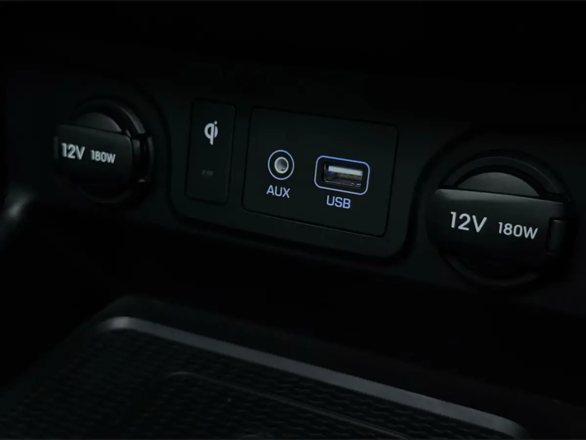 1.6 T-GDI Premium Plus / TREKHAAK / CARPLAY / PANO / 360 CAMERA / DODEHOEK / STOELVERKOELING + VERW / ELEK STOELEN