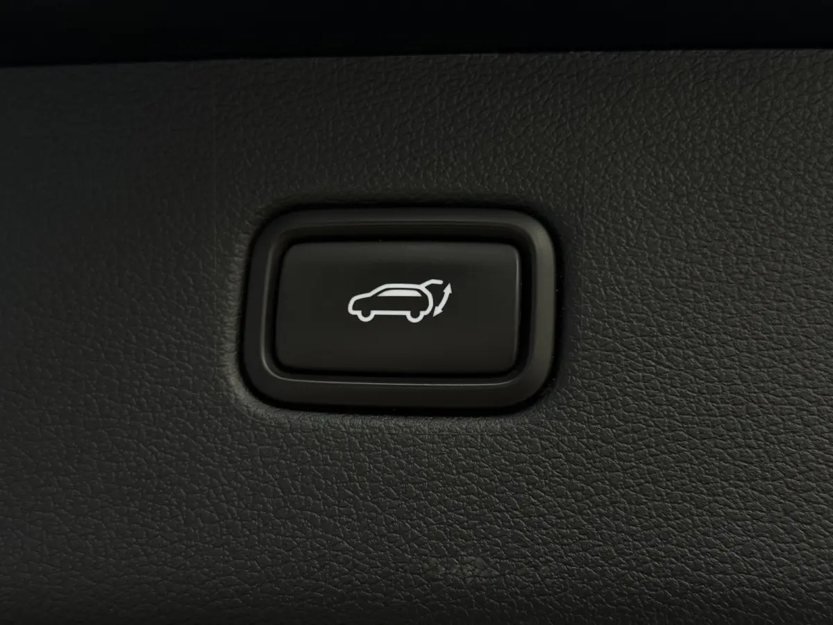 1.6 T-GDI Premium Plus / TREKHAAK / CARPLAY / PANO / 360 CAMERA / DODEHOEK / STOELVERKOELING + VERW / ELEK STOELEN