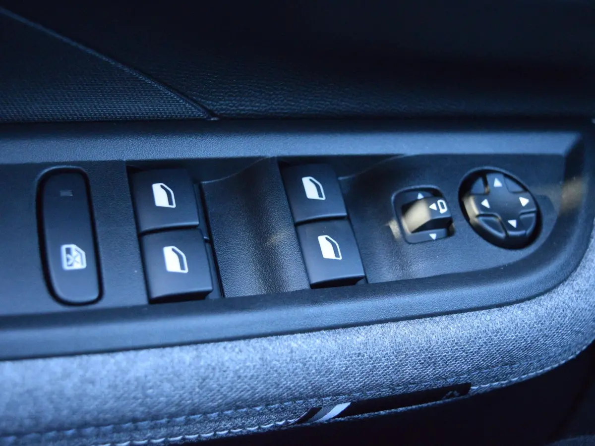 1.2 Turbo Hybrid GS 7p. DEMO | NAVI & CARPLAY | ACHTERUITRIJCAMERA | WINTERPAKKET |