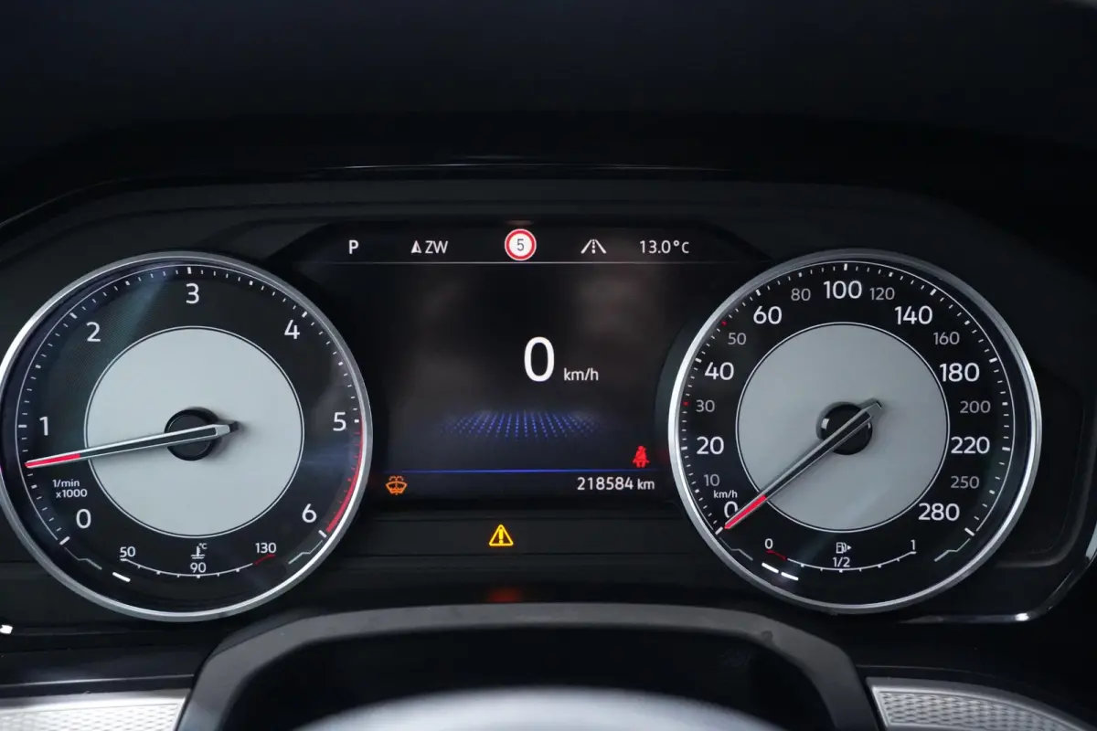 3.0 TDI 231 pk Grijs Kenteken 2-Zits Navi, Camera Trekhaak 3.500 kg, Leder Zwart, Adapt. Cruise, Luchtvering