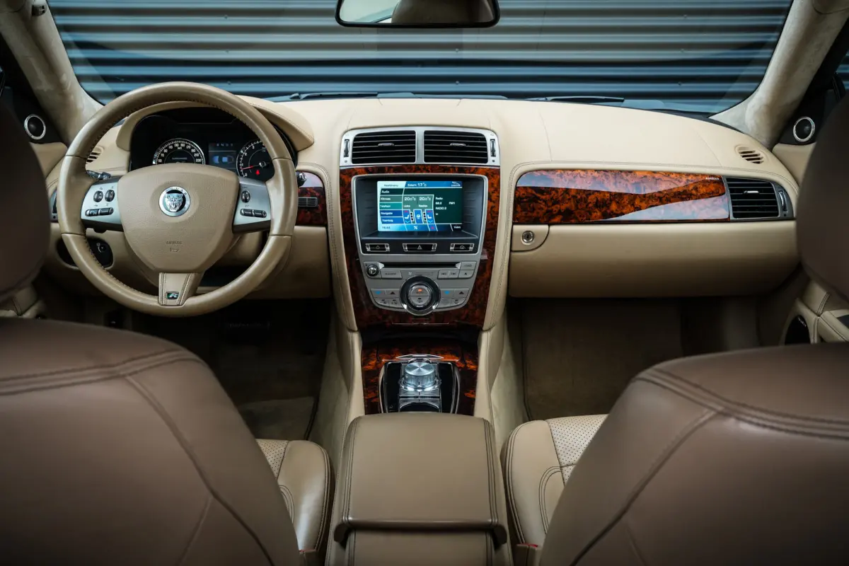 XKR 5.0 V8 Portfolio 510 pk | 100% Jaguar Service | 1e Eigenaar | Clima | Cruise | Leder | Navi | Stoelkoeling |