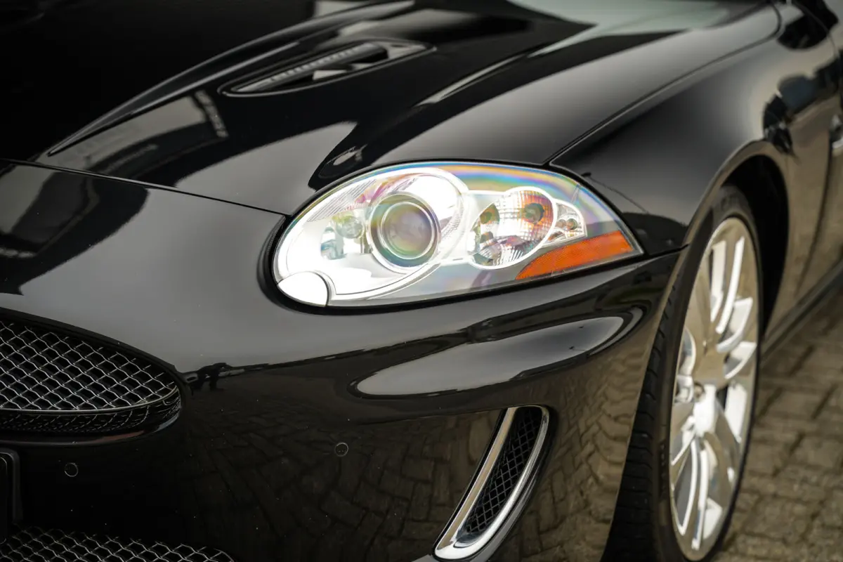 XKR 5.0 V8 Portfolio 510 pk | 100% Jaguar Service | 1e Eigenaar | Clima | Cruise | Leder | Navi | Stoelkoeling |