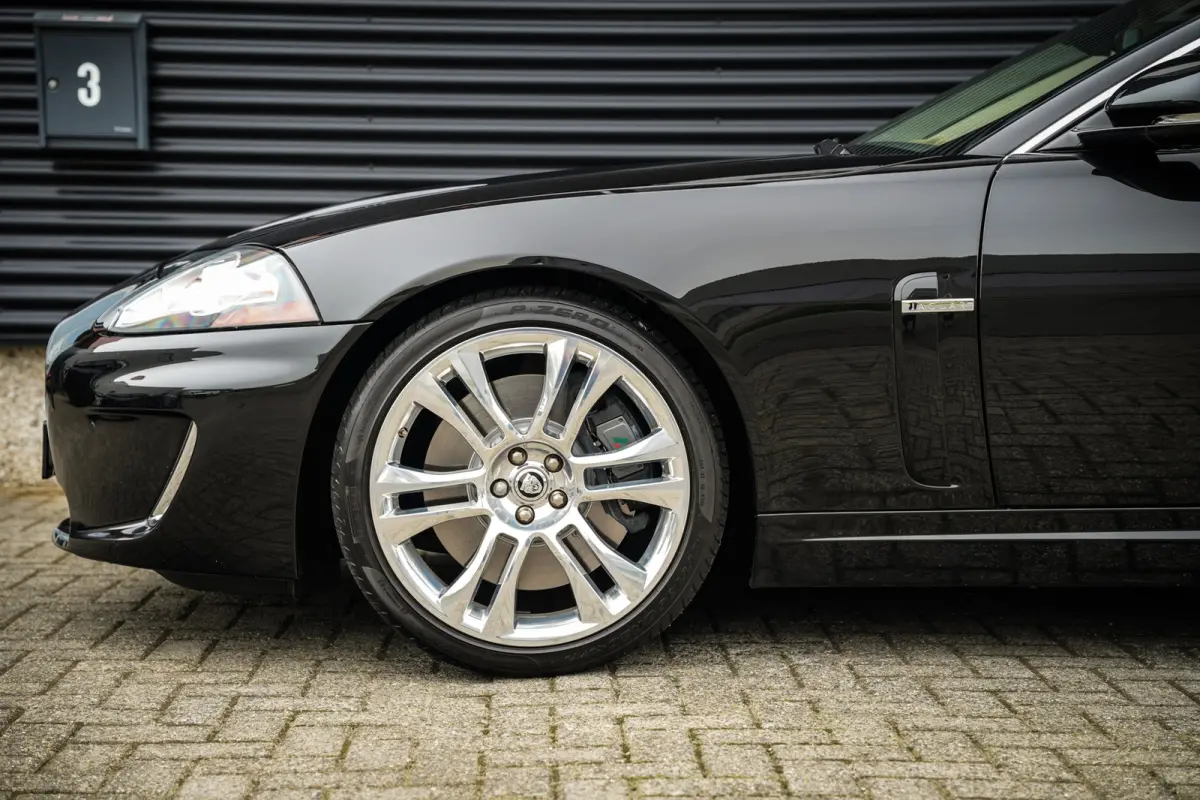 XKR 5.0 V8 Portfolio 510 pk | 100% Jaguar Service | 1e Eigenaar | Clima | Cruise | Leder | Navi | Stoelkoeling |