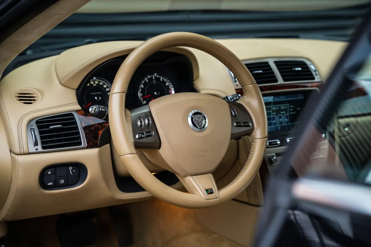 XKR 5.0 V8 Portfolio 510 pk | 100% Jaguar Service | 1e Eigenaar | Clima | Cruise | Leder | Navi | Stoelkoeling |