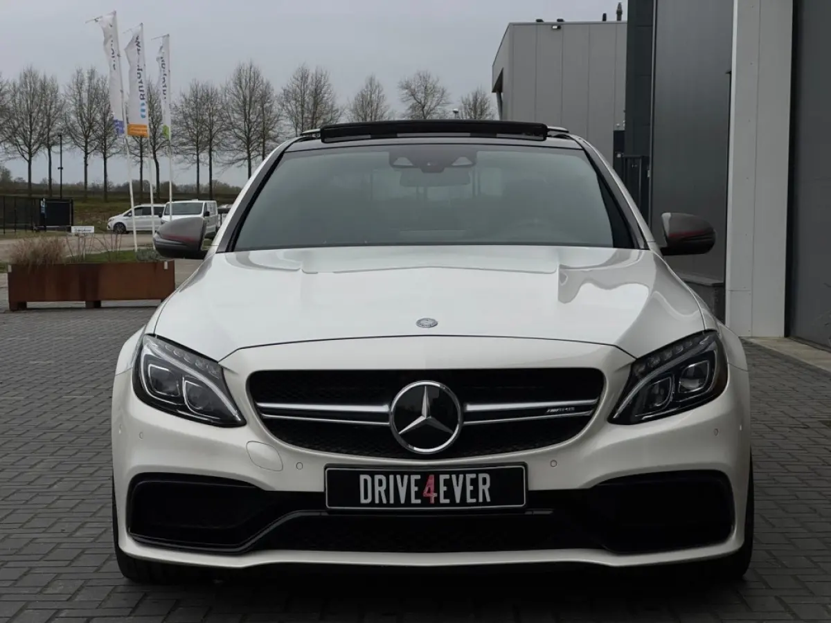 AMG 63 S Edition 1 FULL PANO NAVI CAMERA LEDER MM SEATS