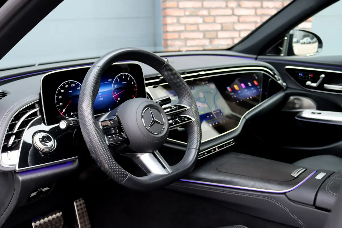 200 AMG Line | Hyperscreen | Distronic | Panoramadak | Stoelventilatie | Burmester | Surround Camera | Digital Light | Exclusiefpakket | Keyless Go |