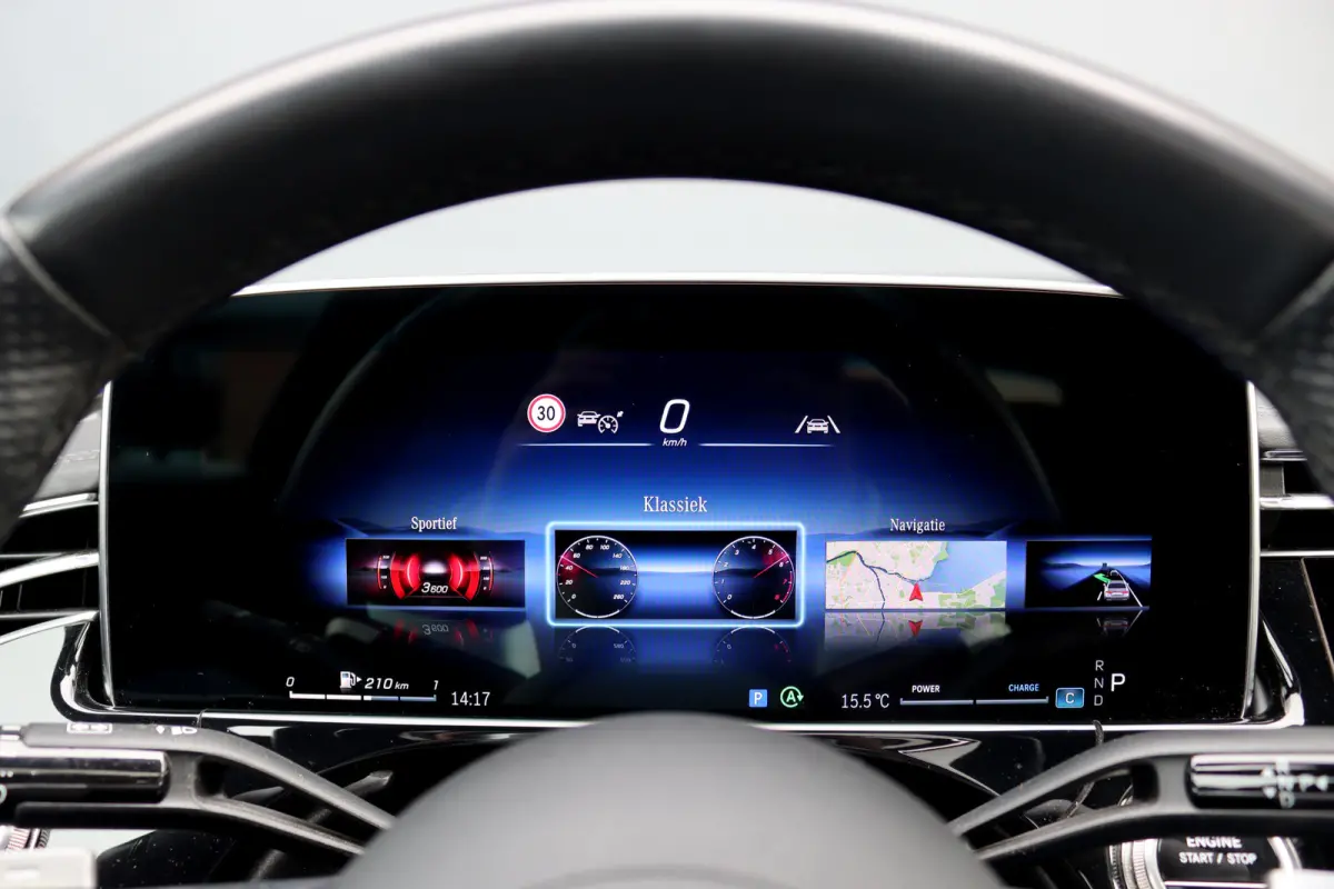 200 AMG Line | Hyperscreen | Distronic | Panoramadak | Stoelventilatie | Burmester | Surround Camera | Digital Light | Exclusiefpakket | Keyless Go |