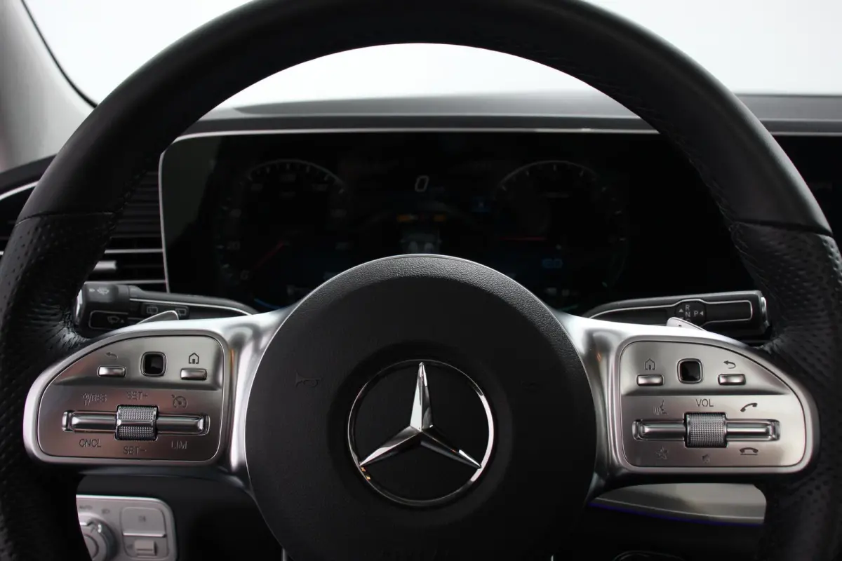 350 e 4MATIC PHEV AMG Panorma dak Burmester surround system Trekhaak Night pakket Camera 360 Climate Control Navigatie Lichtmetalen velgen