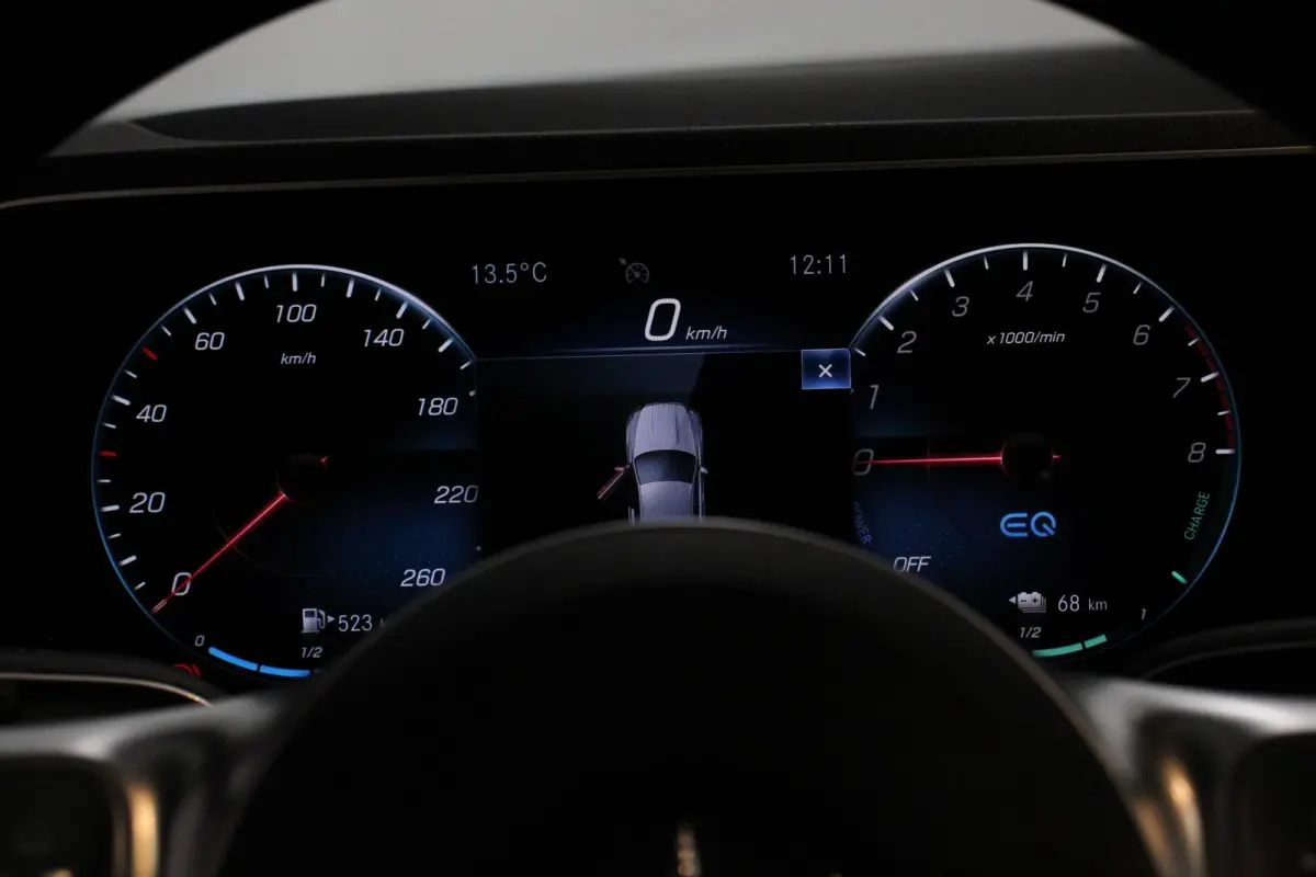 350 e 4MATIC PHEV AMG Panorma dak Burmester surround system Trekhaak Night pakket Camera 360 Climate Control Navigatie Lichtmetalen velgen